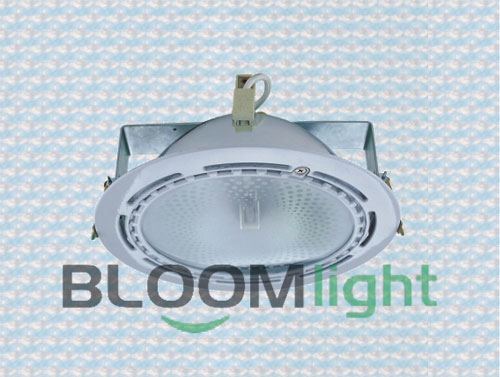The downlight mainly advantage lies in low carbon energy saving,completely adapt to global energy saving and emission reduction,low carbon lifestyle trend.It’s the ideal choice for modern superhigh light accommodation.The downlight can up to 50000H under normal use situation,which is equal to 50PCS incandescent lamp life.The downlight mainly is integrated with golden halogen light source.Uniformly use low light decline high power Led as light source,to ensure long life,energy saving,high efficient,environmental protection feature.Defend electric shock grade: II GradePower position:Power set outside of the light,also can made into built-in power,high demand for heat dissipation.Grading light type:Narrow light(15°30°),Wide light（45°60°）,choose grading light ways:glaze lens(Strong light),overlapping curve lens(half strong light),pearl lens(Soft Light)Mode of connection:terminal connectionInstallation place:indoorApply place:Suitable for car show room,bullion,top grade dress,professional showcase,counter and accent lighting place.It’s the ideal light source replace traditional halogen tungsten lamp and halogen lamp.